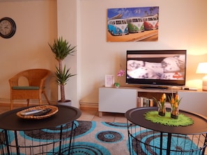 Apartment, 4 Bedrooms | Television