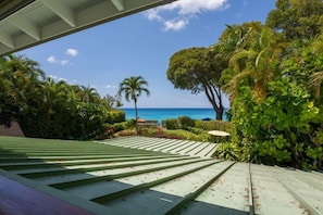 Khuôn viên nơi lưu trú