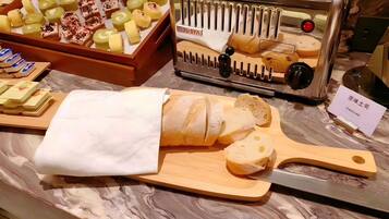 Buffet breakfast for a fee