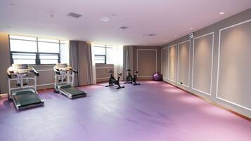 Habitació estàndard, 1 llit de matrimoni gran | Gimnàs a l'habitació