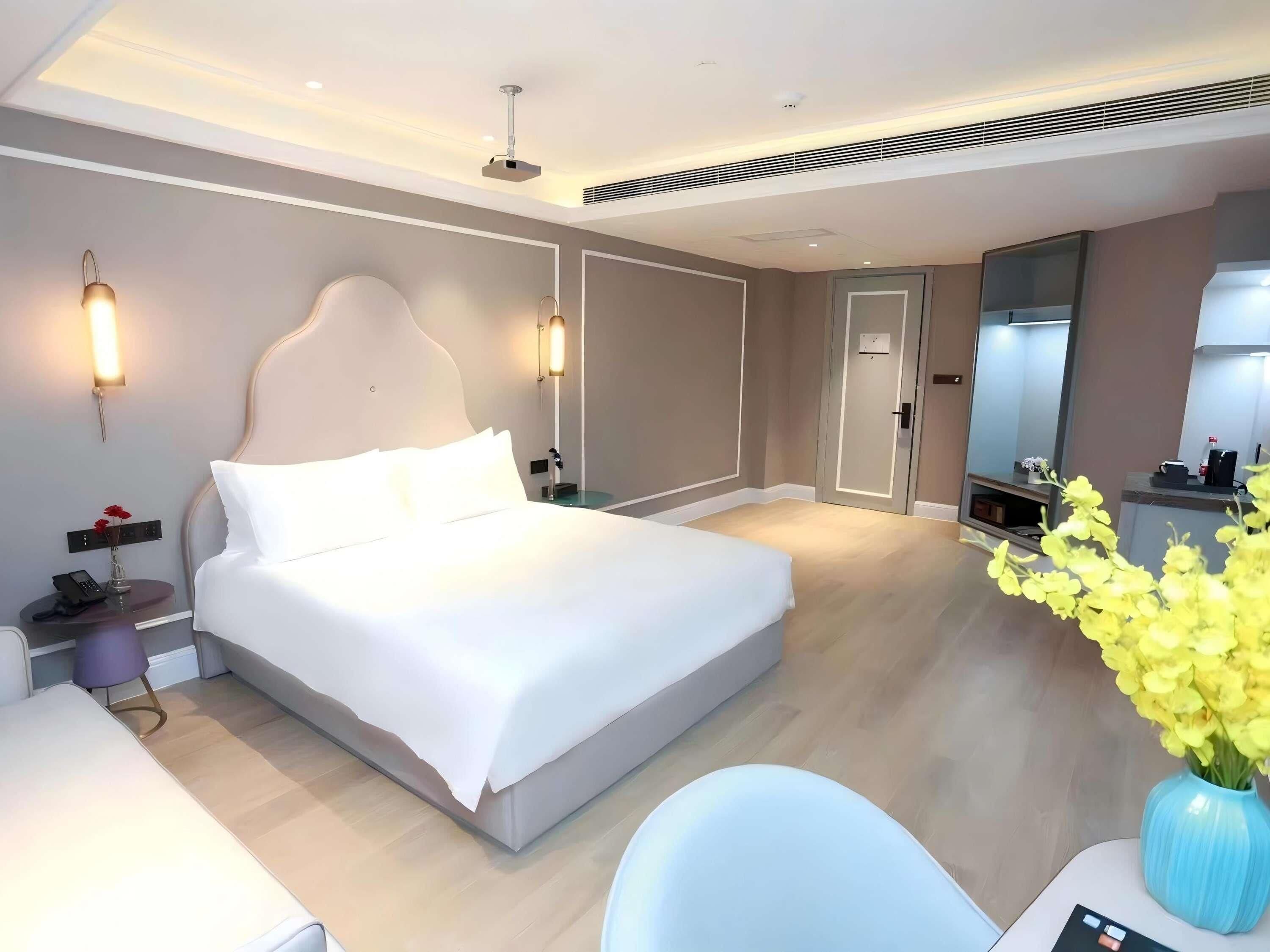 Privilege, Chambre, 1 très grand lit