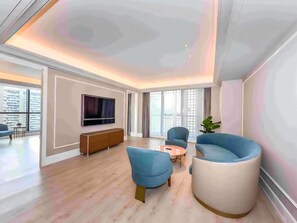 Privilege, Suite, 1 King Bed - Mercure Wuhan Yangluo (Wuhan)