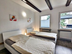 Appartement, 2 chambres, non-fumeurs (Obergeschoss) | Fer et planche à repasser, lits bébé (en supplément), Wi-Fi gratuit