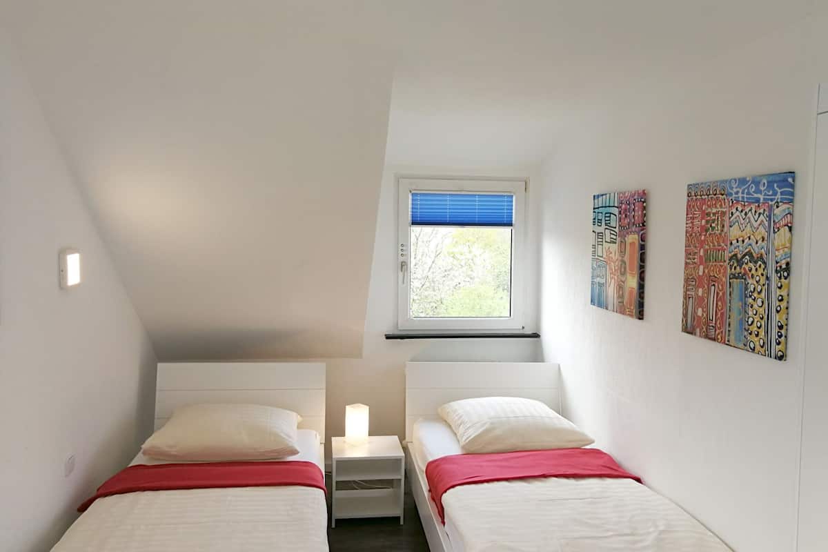Appartement, 3 slaapkamers, niet-roken (Dachgeschoss) | Een strijkplank/strijkijzer, babybedden, gratis wifi