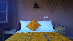 Basic Double Room | Free WiFi, bed sheets - Hotel Awayou (Ighil N'Oumgoun)