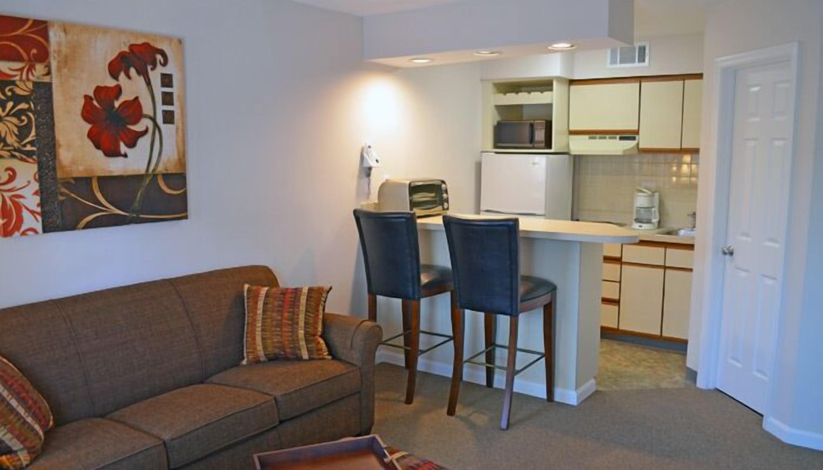 Business Loft | Living area | TV