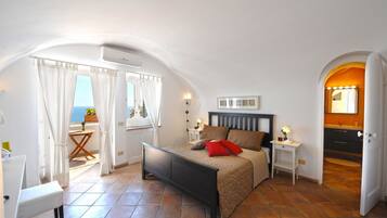 Exclusive Villa, 3 Bedrooms | 3 bedrooms, iron/ironing board, free cots/infant beds, travel cot