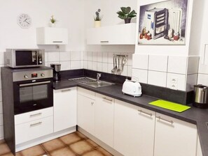 Departamento, 1 habitación (Uni 1) | Cocina privada | Refrigerador, microondas, horno y parrilla de estufa