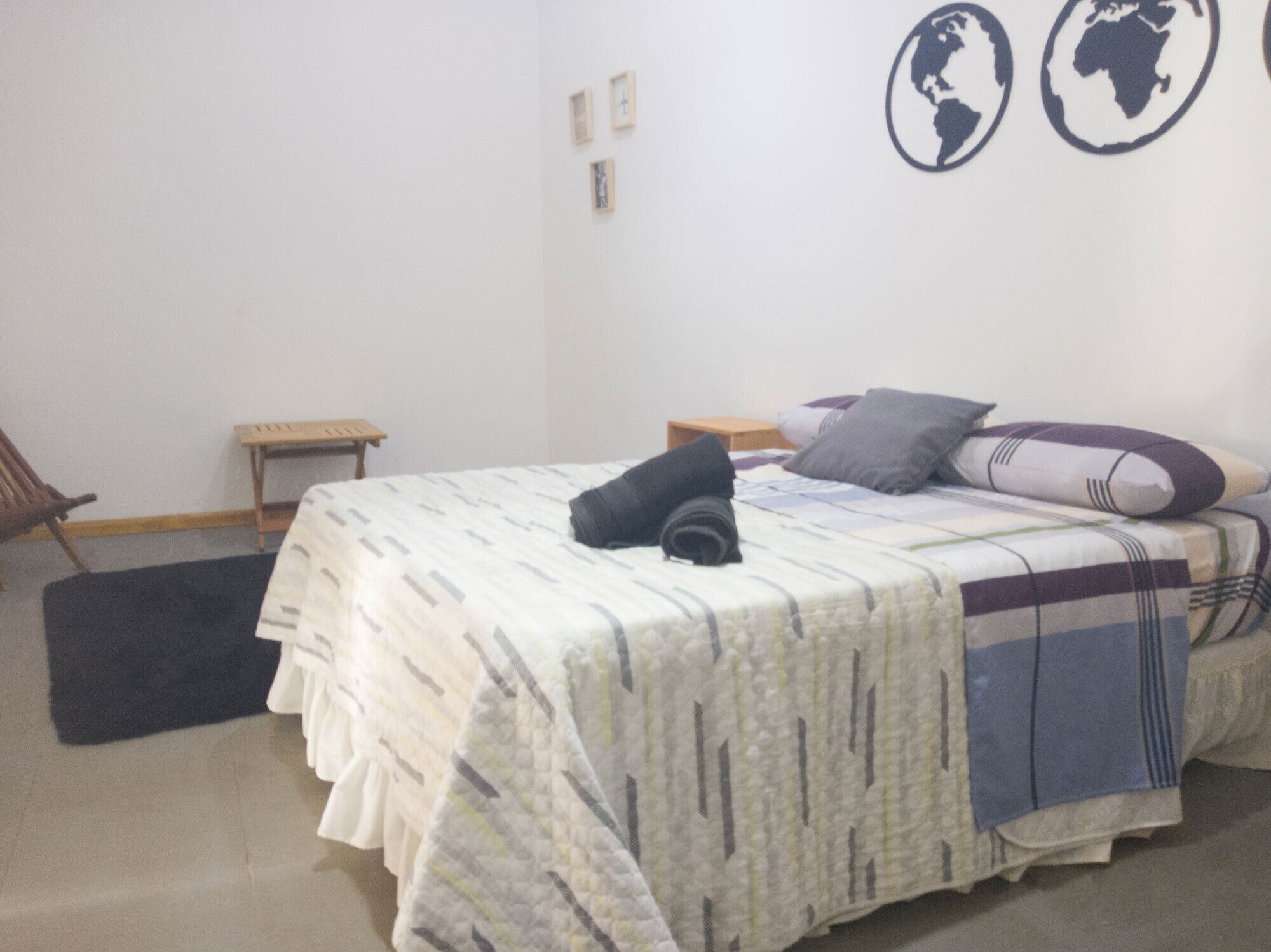 Free WiFi, bed sheets