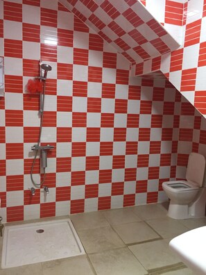 Villa, 3 Bedrooms | Bathroom | Shower, rainfall showerhead, towels, soap - Villa RyadSaidia (Saidia)