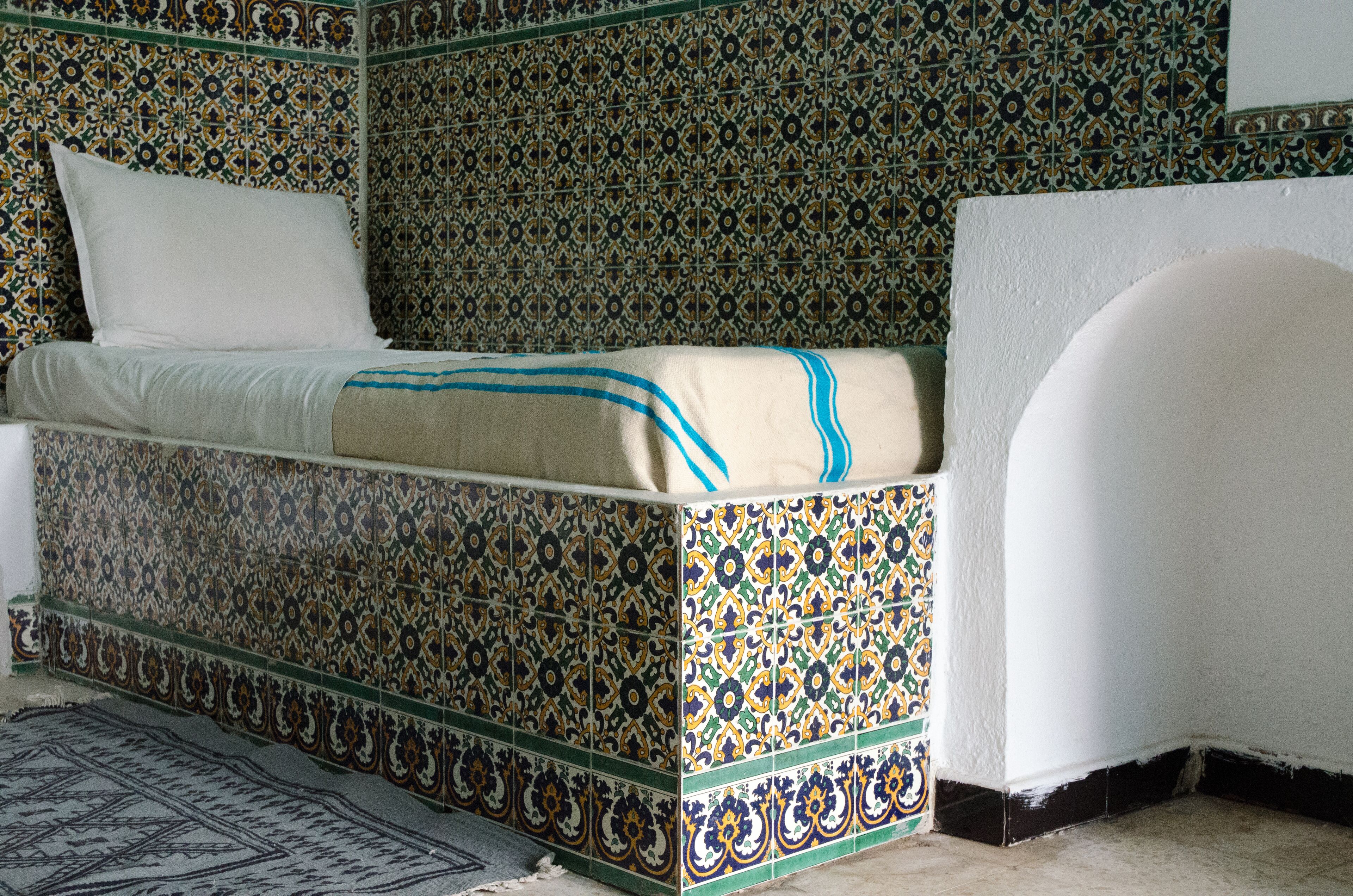 1 bedroom, desk, blackout curtains, free cots/infant beds