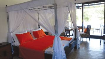 Vila superluxo | 4 quartos, escrivaninha, cortinas blackout