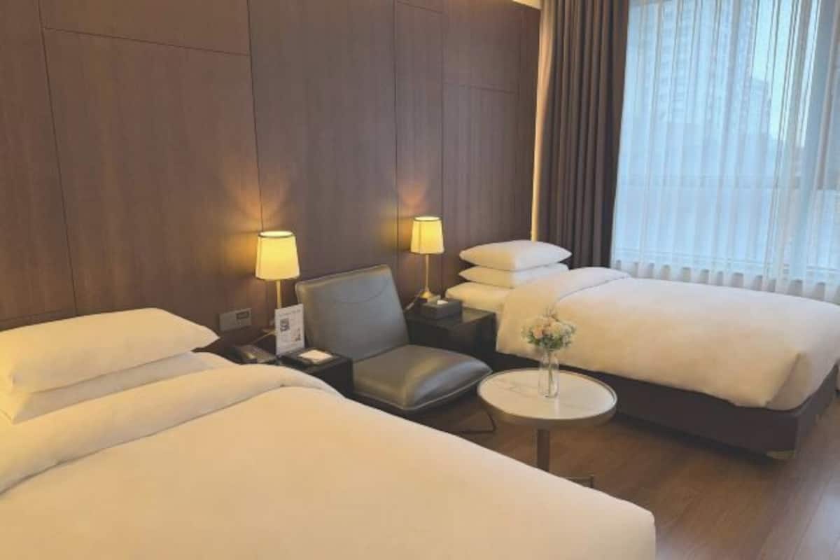 Literie de qualité supérieure, coffres-forts dans les chambres