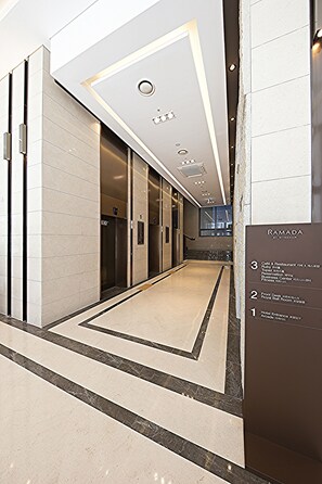 Lobby - Ramada by Wyndham Daejeon (Daejeon)