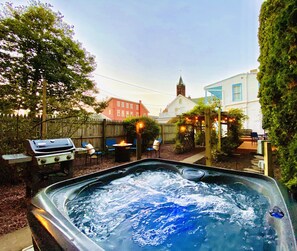 Terrace/patio - Unique & Historic w/ Hot Tub, Firepit Next To Hershey (Hummelstown)