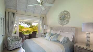 4 habitaciones y tabla de planchar con plancha