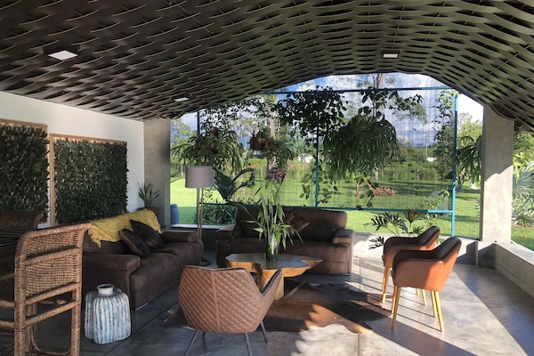 Comfort Suite (H1) | Soundproofing, iron/ironing board, bed sheets, wheelchair access