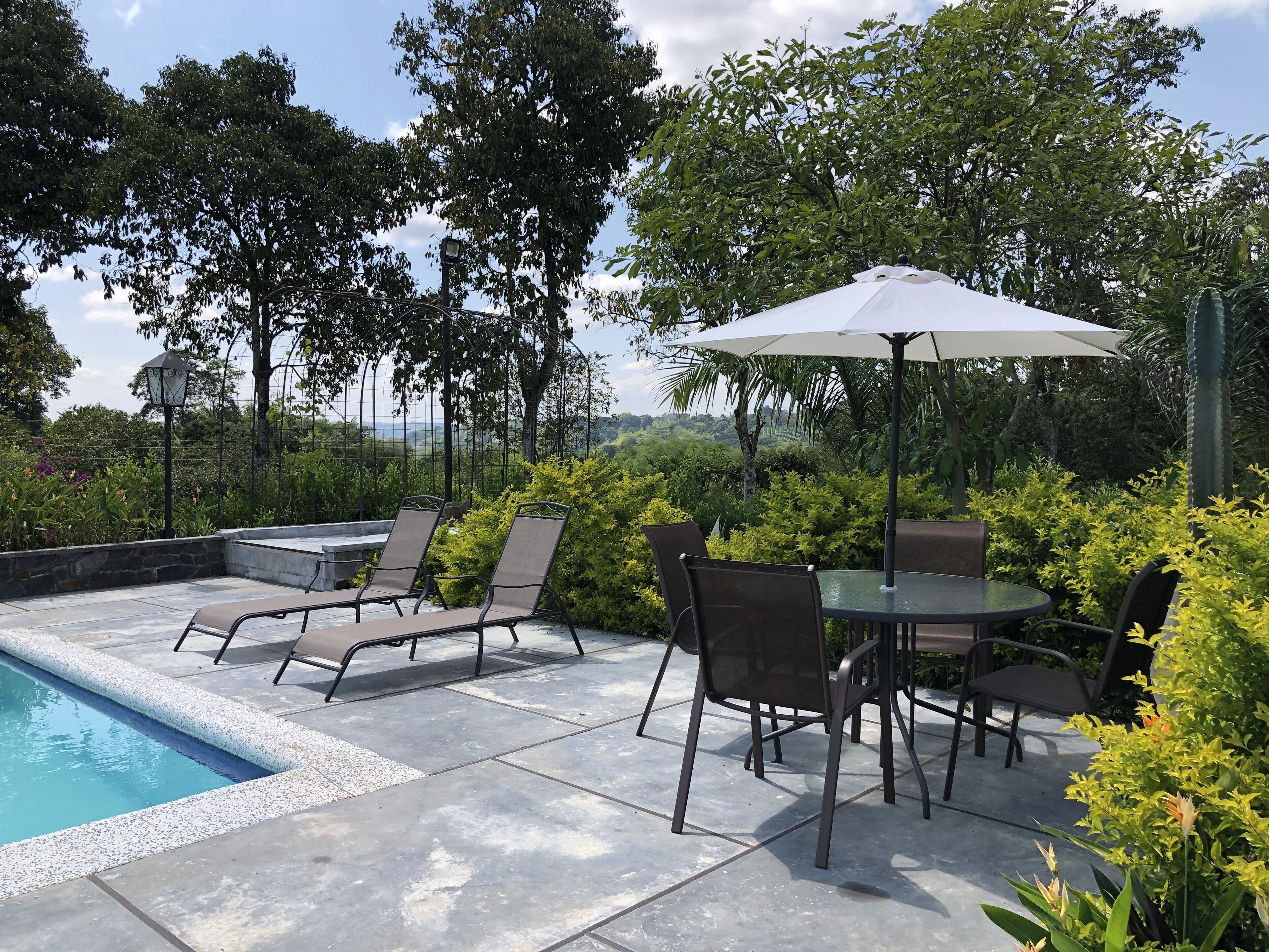 Exclusive Cottage | Living area | Flat-screen TV