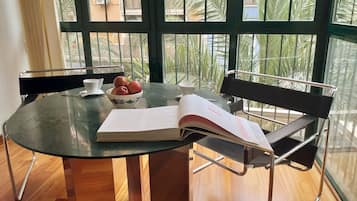 City appartement, 4 slaapkamers | 4 slaapkamers, verduisterende gordijnen, gratis wifi, beddengoed