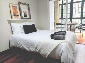 Appartamento City, 4 camere da letto | 4 camere, tende oscuranti, Wi-Fi gratuito, lenzuola