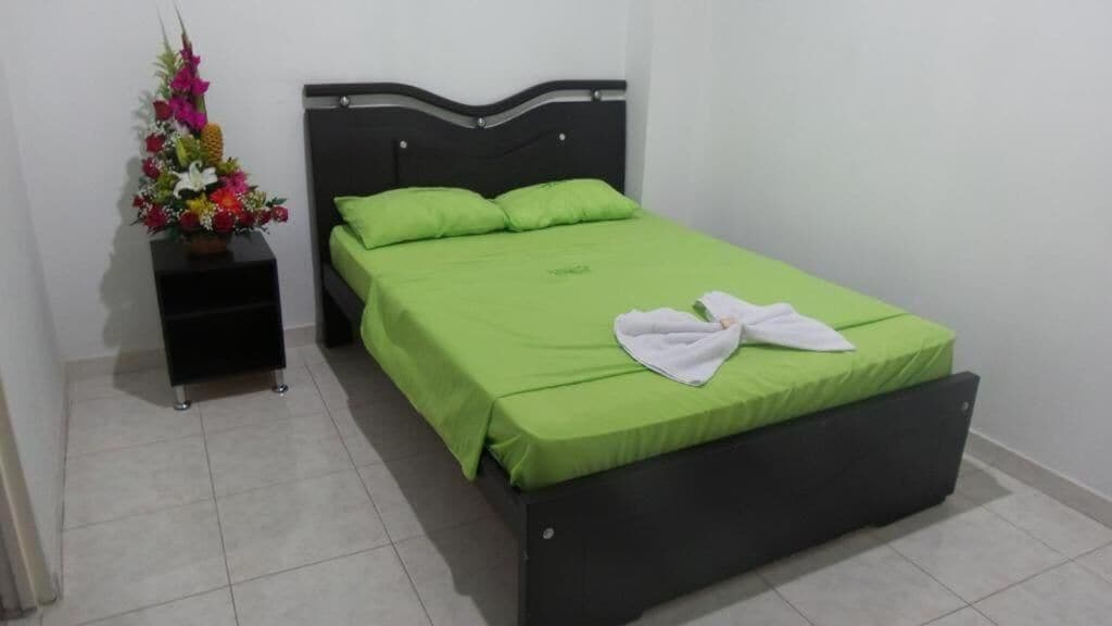 Habitacion Bussines una persona con ventilador (mensualidad) | Free WiFi, bed sheets
