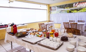 Free daily buffet breakfast - Grand Residences Pousadas (Campos do Jordão)