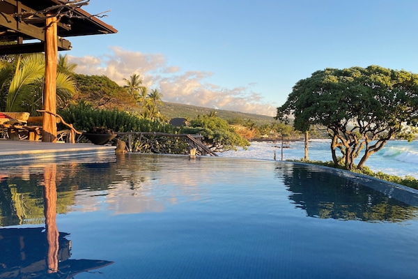 Infinity pool just 40 ft from the ocean — front-row Kona sunsets