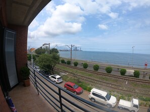 コンフォート ダブルルーム ダブルベッド 1 台ソファーベッド付き (4) | 低刺激性寝具、テンピュール、ミニバーのアイテム (無料)、セーフティボックス (室内)