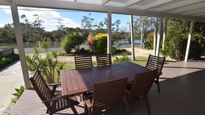 Outdoor dining - Tranquil Waters - 30 Camden Head Rd Dunbogan (Dunbogan)