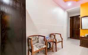 Minibar, individually furnished, blackout curtains, iron/ironing board - Happy Home (Ho Chi Minh City)
