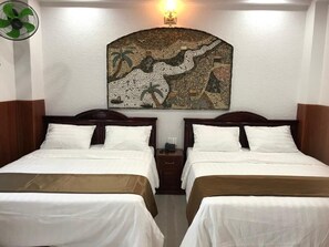 Minibar, individually furnished, blackout curtains, iron/ironing board - Happy Home by Zuzu (Ho Chi Minh City)