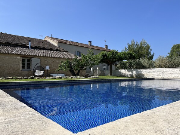 Piscine extérieure, piscine chauffée