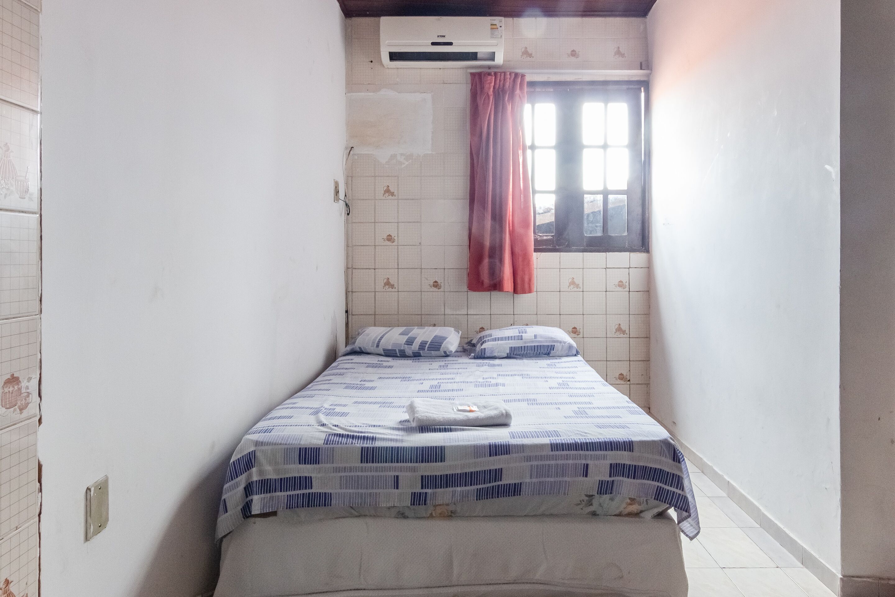 quadruple room, multiple beds | 1 bedroom, minibar, free wifi, bed sheets