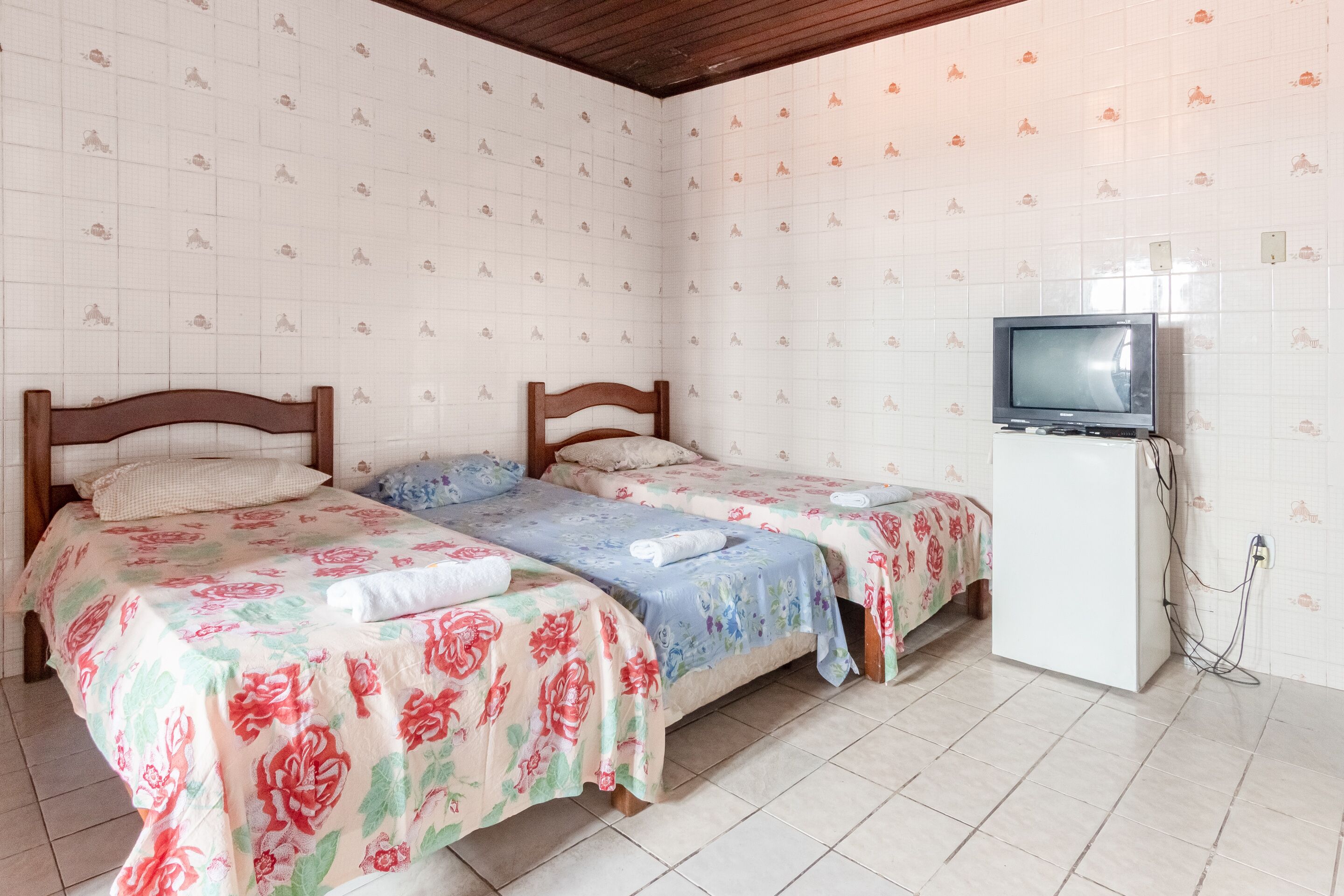 quadruple room, multiple beds | 1 bedroom, minibar, free wifi, bed sheets