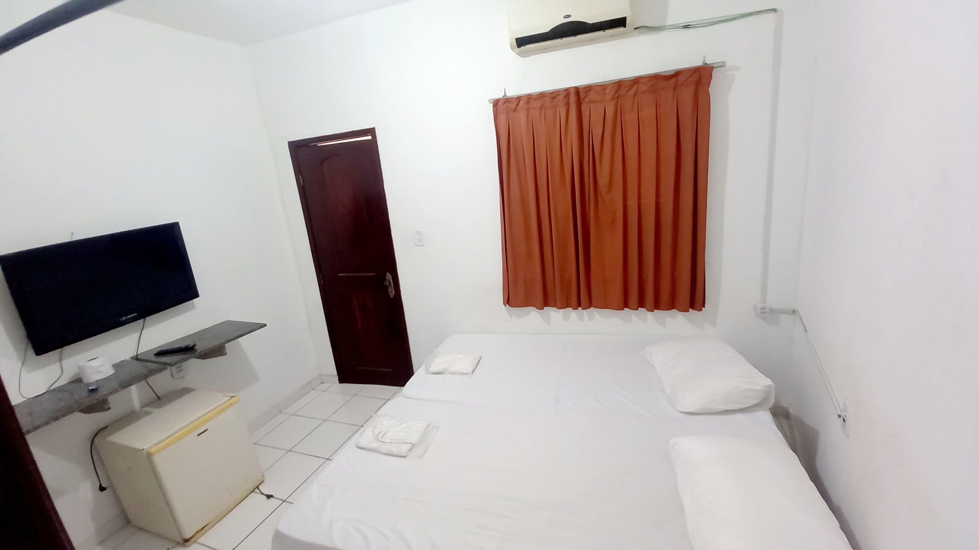 double room | 1 bedroom, minibar, free wifi, bed sheets