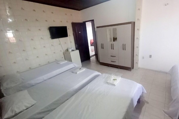 Minibar, WiFi (free), bed sheets