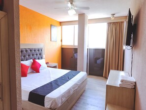 Superior Room - OYO Hotel Italia (Aguascalientes)