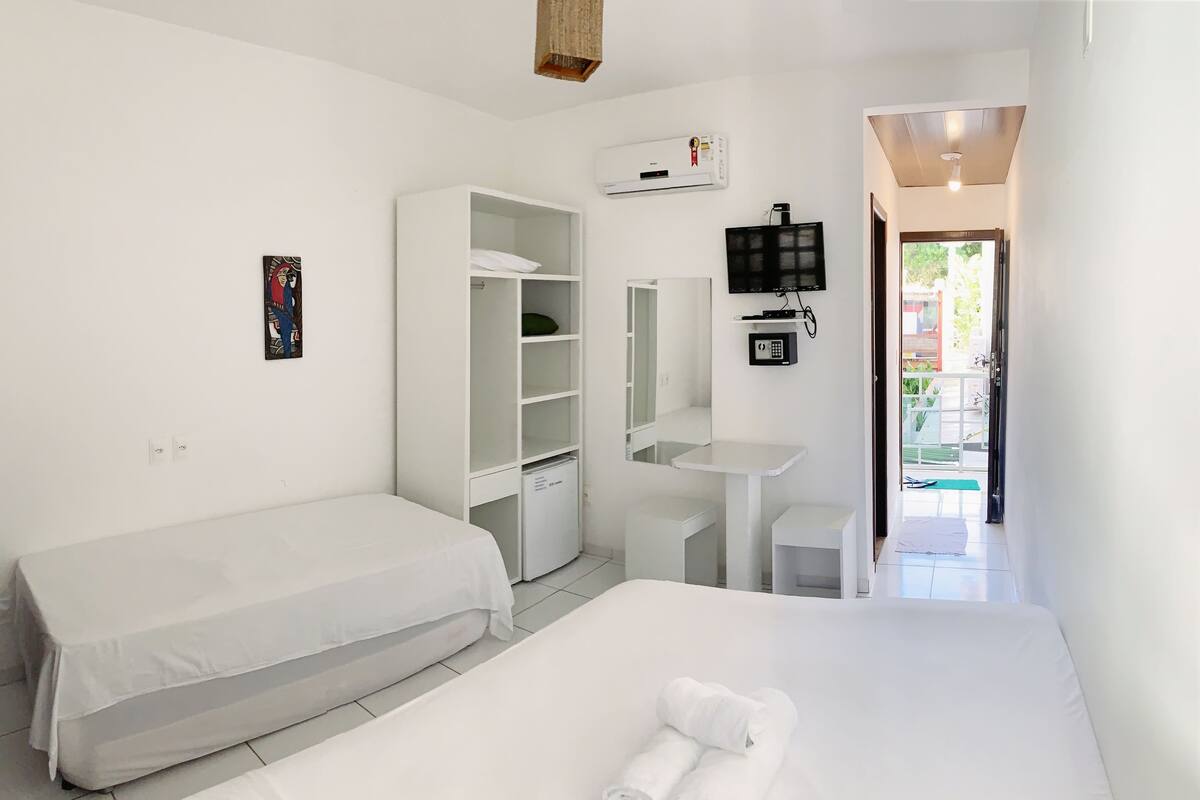 Habitación estándar | Minibar, wifi gratis, ropa de cama
