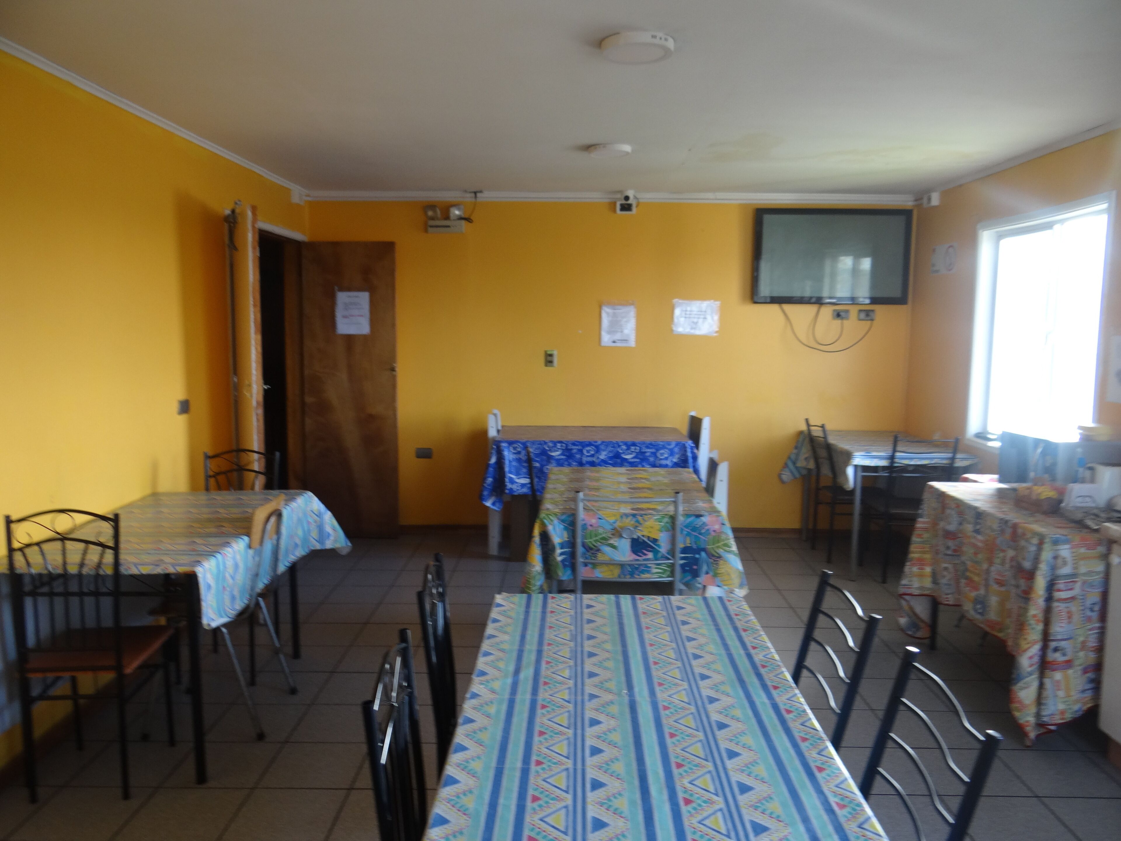 فطور أوروبي مجانًا يوميًا