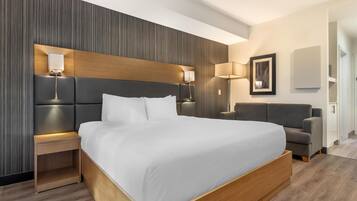 Standardrum - 1 kingsize-sÀng - icke-rökare - pentry (Pet Friendly) | BÀddmadrasser, vÀrdeförvaringsskÄp pÄ rummet och individuell inredning