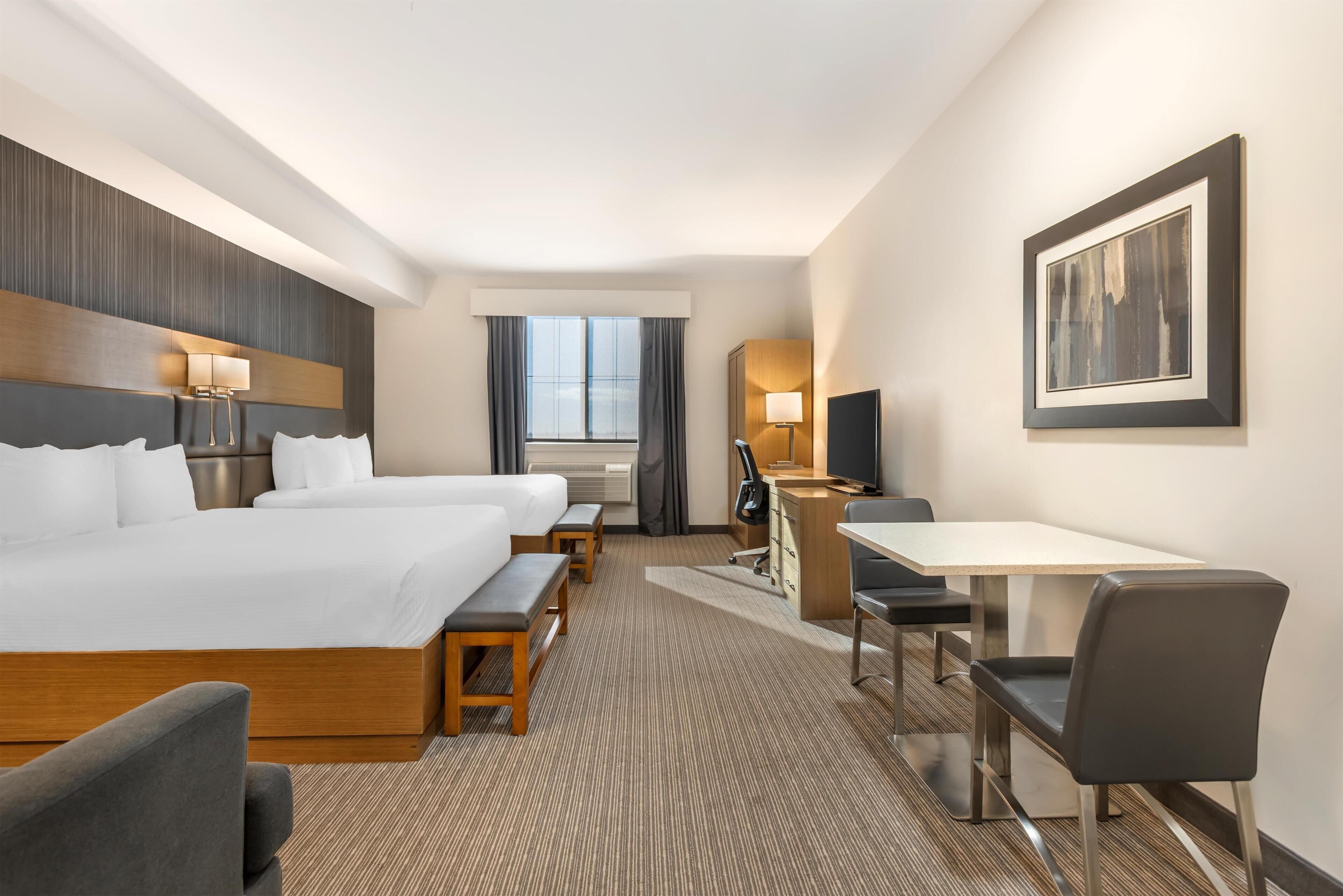 Rom – standard, 2 queensize-senger, ikke-røyk, tekjøkken (non-Pet friendly) | Senger med overmadrass, safe på rommet og individuelt dekorert