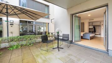 Standard Apartment, 1 Double Bed, Kitchenette | Terrace/patio
