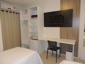 Room, 2 Twin Beds | Blackout drapes, iron/ironing board, free WiFi, bed sheets