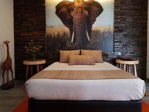 Hypo-allergenic bedding, desk, soundproofing, free WiFi