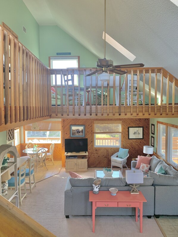 Smart TV, DVD player, books