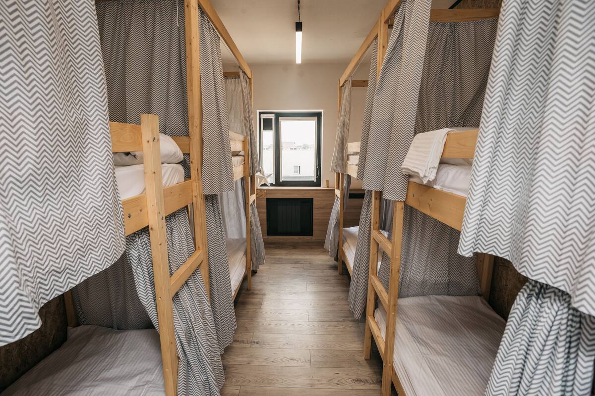Dormitório compartilhado, em dormitório misto (8 beds) | Roupas de cama premium, escrivaninha, cortinas blackout