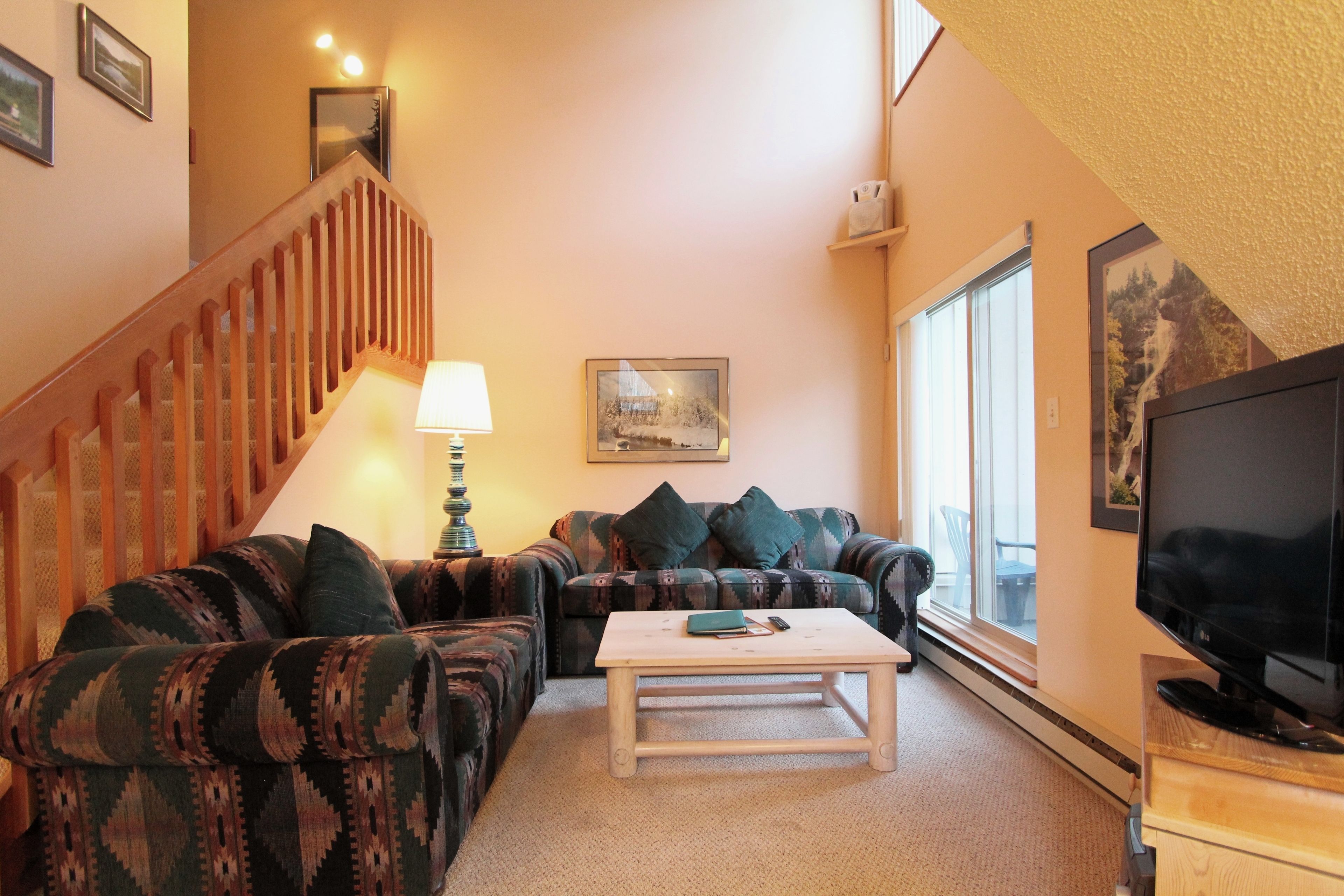 Superior Condo, 1 Bedroom, 2 Bathrooms | Living area | TV