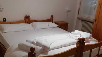 Economy Double or Twin Room | 1 bedroom, premium bedding, down comforters, bed sheets