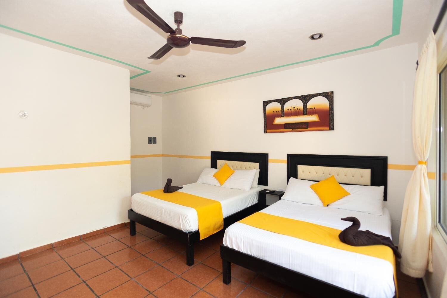 1 bedroom, individually decorated, individually furnished, desk