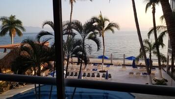 2 bedrooms, in-room safe, free WiFi, bed sheets